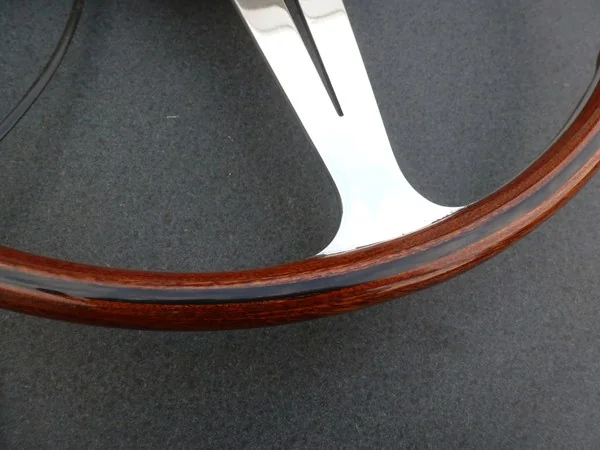 Alfa Romeo 2600 Nardi wooden steering wheel recreated using original circular wrapping method with mahogany rim