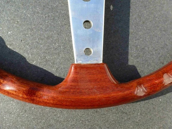 Alfa Romeo GT 1300 Hellebore rim to spoke transition craftsmanship detail